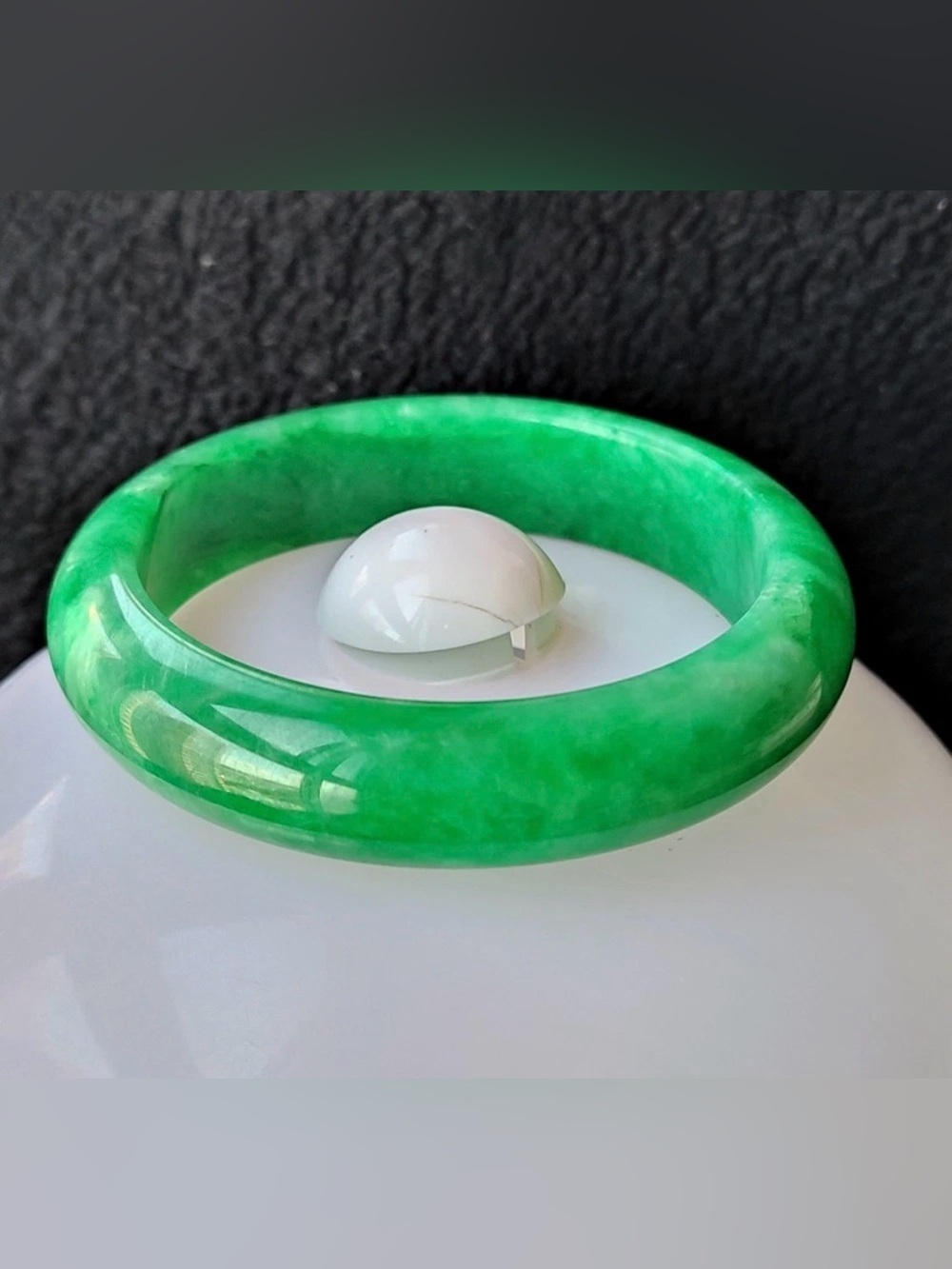 Vibrant Green Jade Bangle Bracelet - Women Jewelry